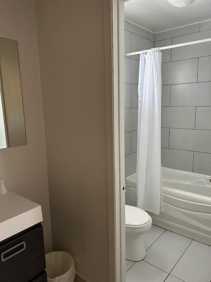Complexe Dix80 Motel Mont-Laurier Eksteriør bilde
