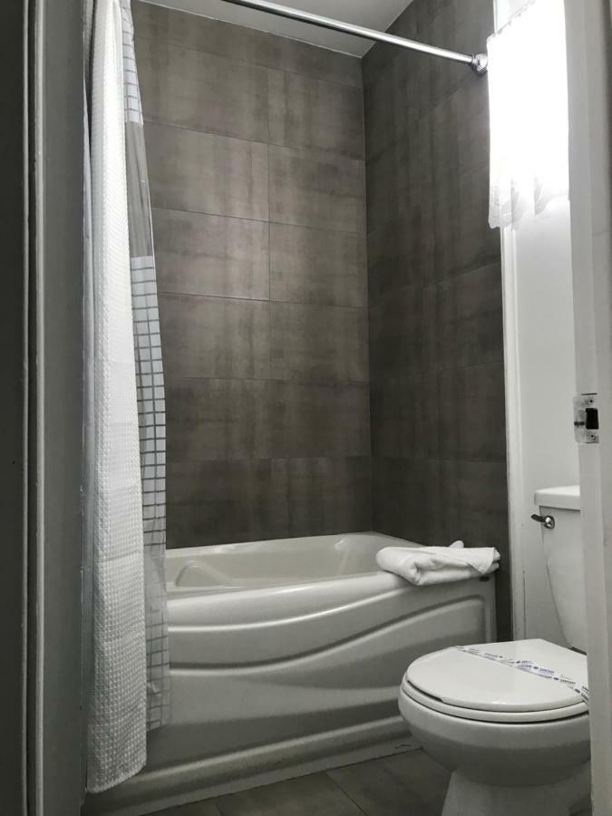 Complexe Dix80 Motel Mont-Laurier Eksteriør bilde